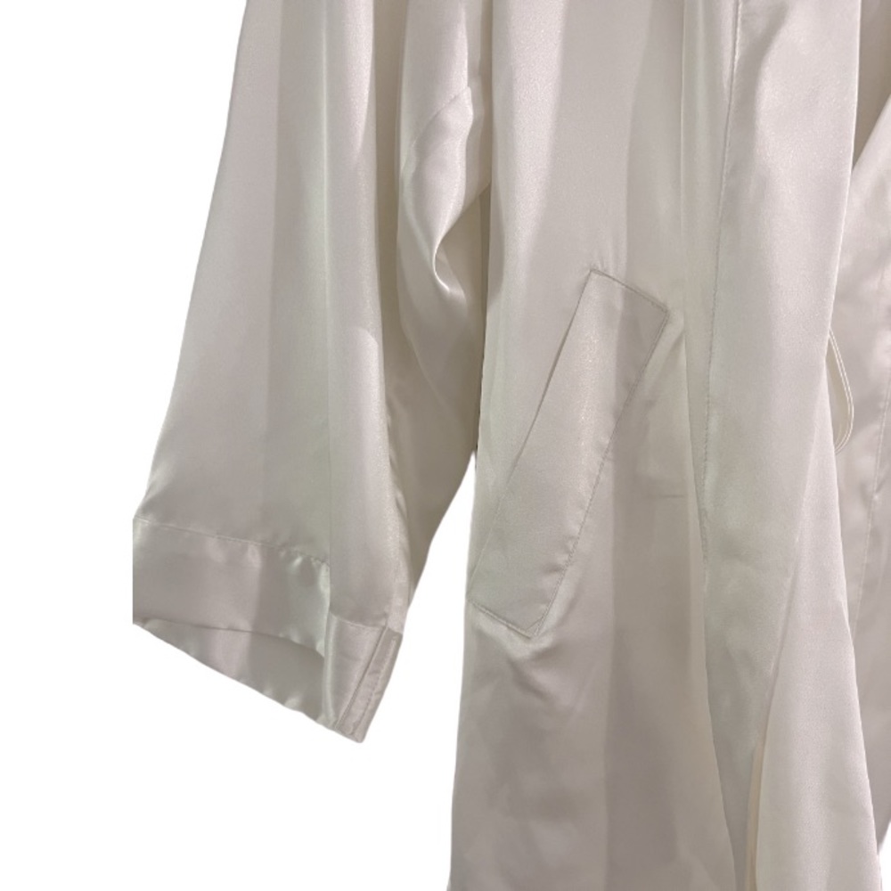 Victoria’s Secret Robe with side pockets. - Picture 5 of 6